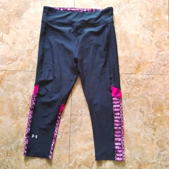 Under Armour High Rise HeatGear Compression capri leggings, size Medium - Picture 1 of 8